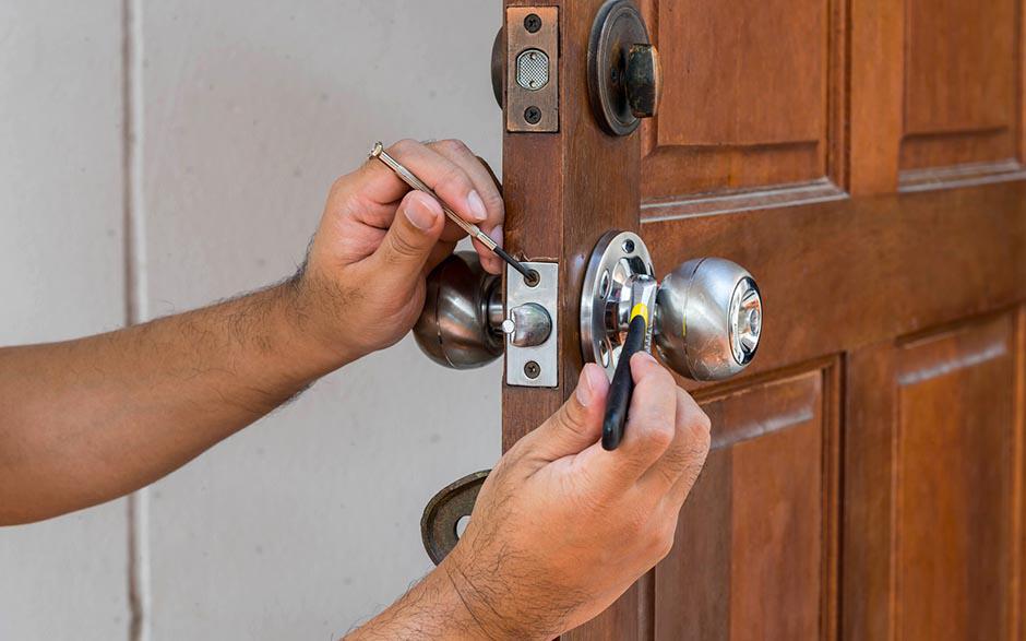 spécialiste serrurier prix changement serrure Issy-les-Moulineaux